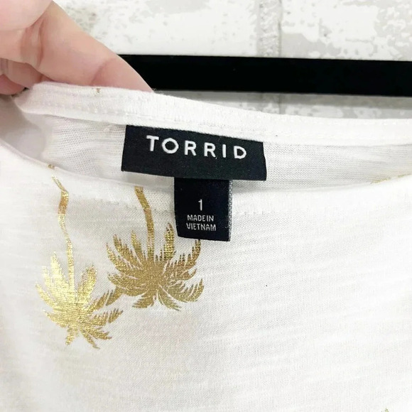 Torrid White & Gold Foil Palm Tree Print Off the Shoulder Tee Shirt Women's 1X - Picture 3 of 6